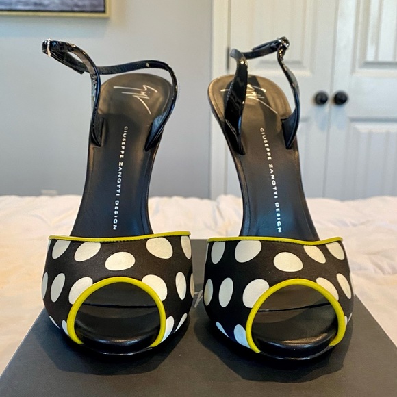 Polka Dot Giuseppe Zanotti Peep Toe Slingback Heels with Leopard Print, Size 40 - Picture 9 of 10